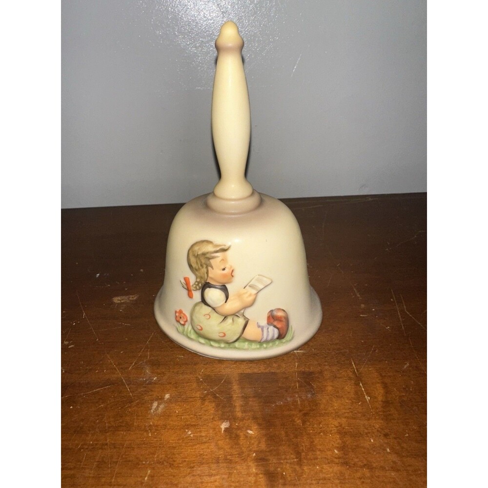 Vintage MJ  Hummel Goebel Annual Colletor Bell 1985 In Bas-Relief 9th Edition
